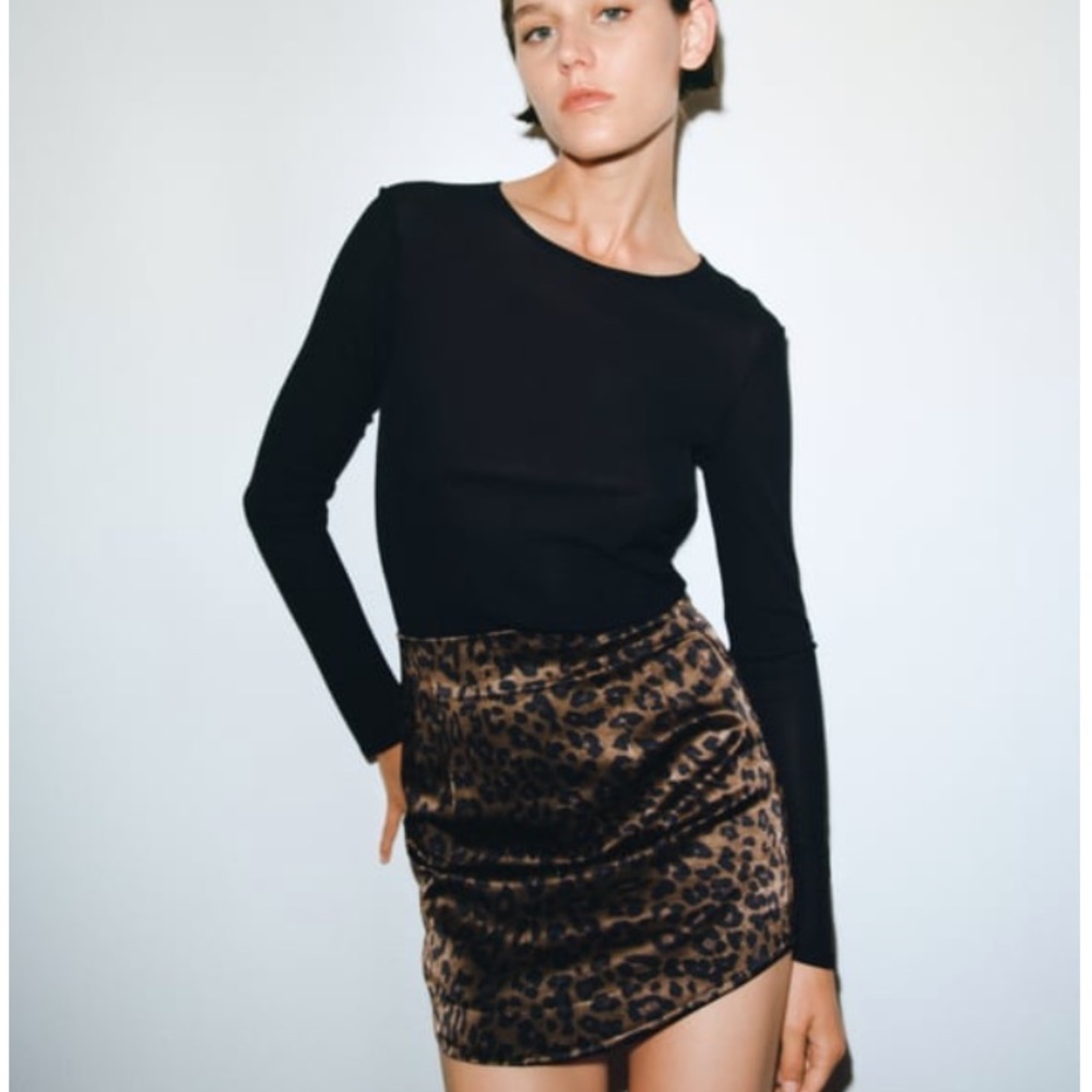 Zara mini skirt NWT